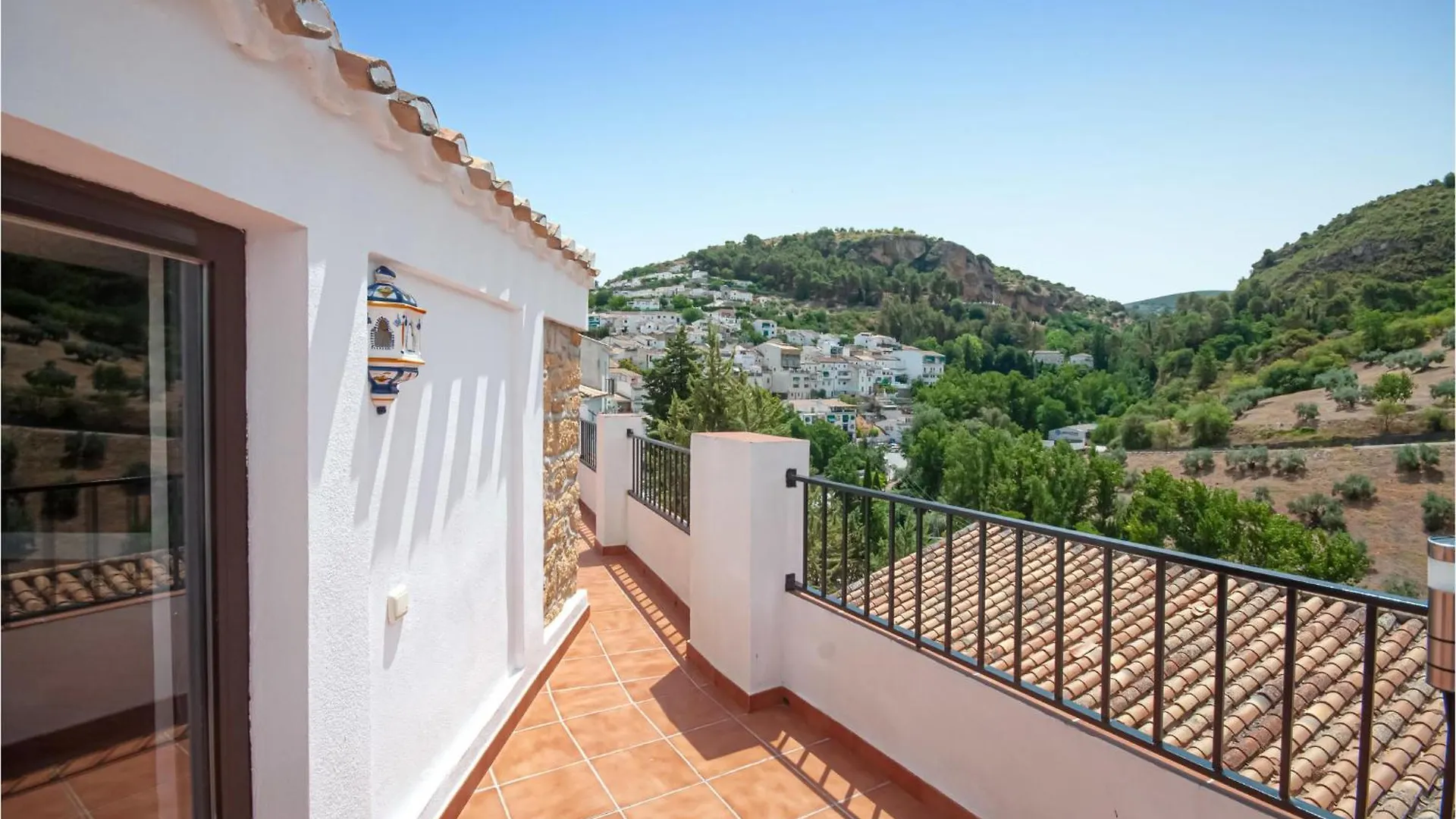 Amazing Apartment In Monterio With Kitchenette Montefrio 0*,  Spain