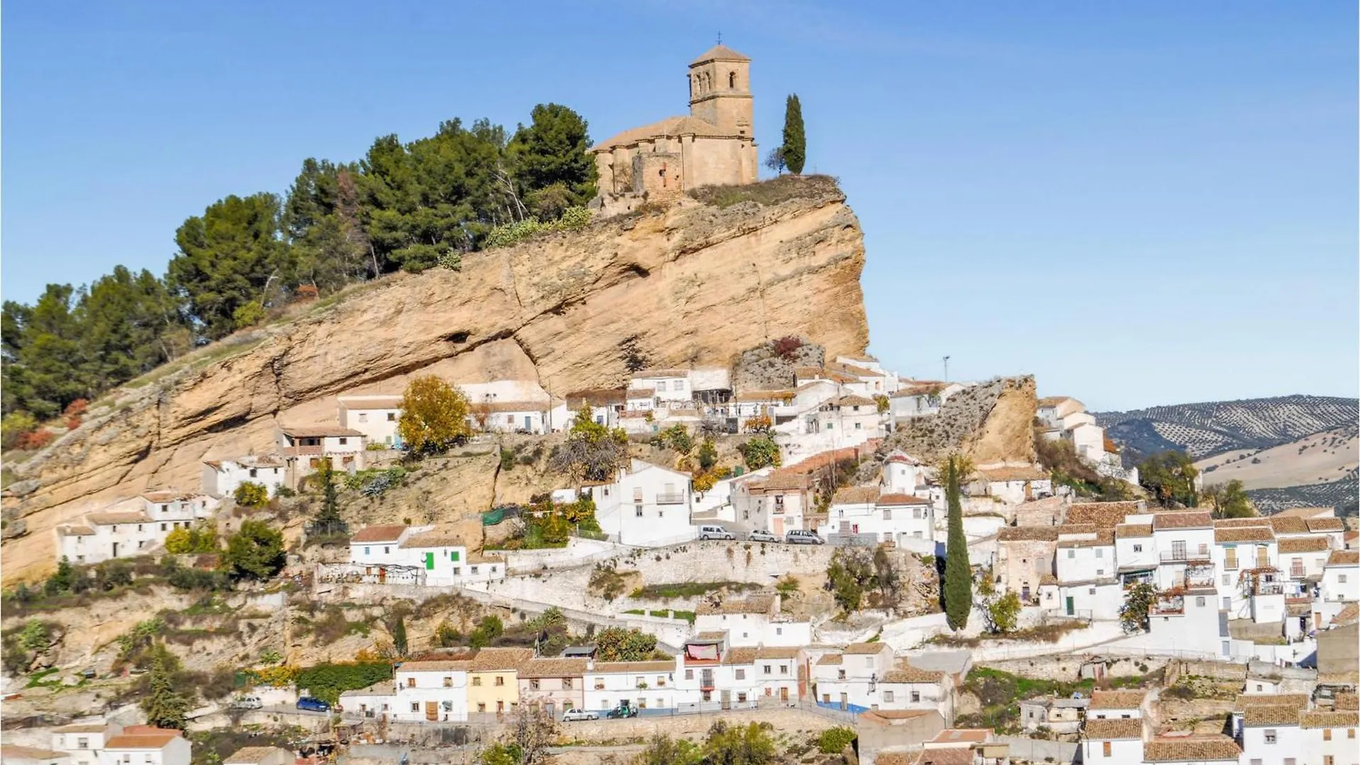 Amazing Apartment In Monterio With Kitchenette Montefrio Spain