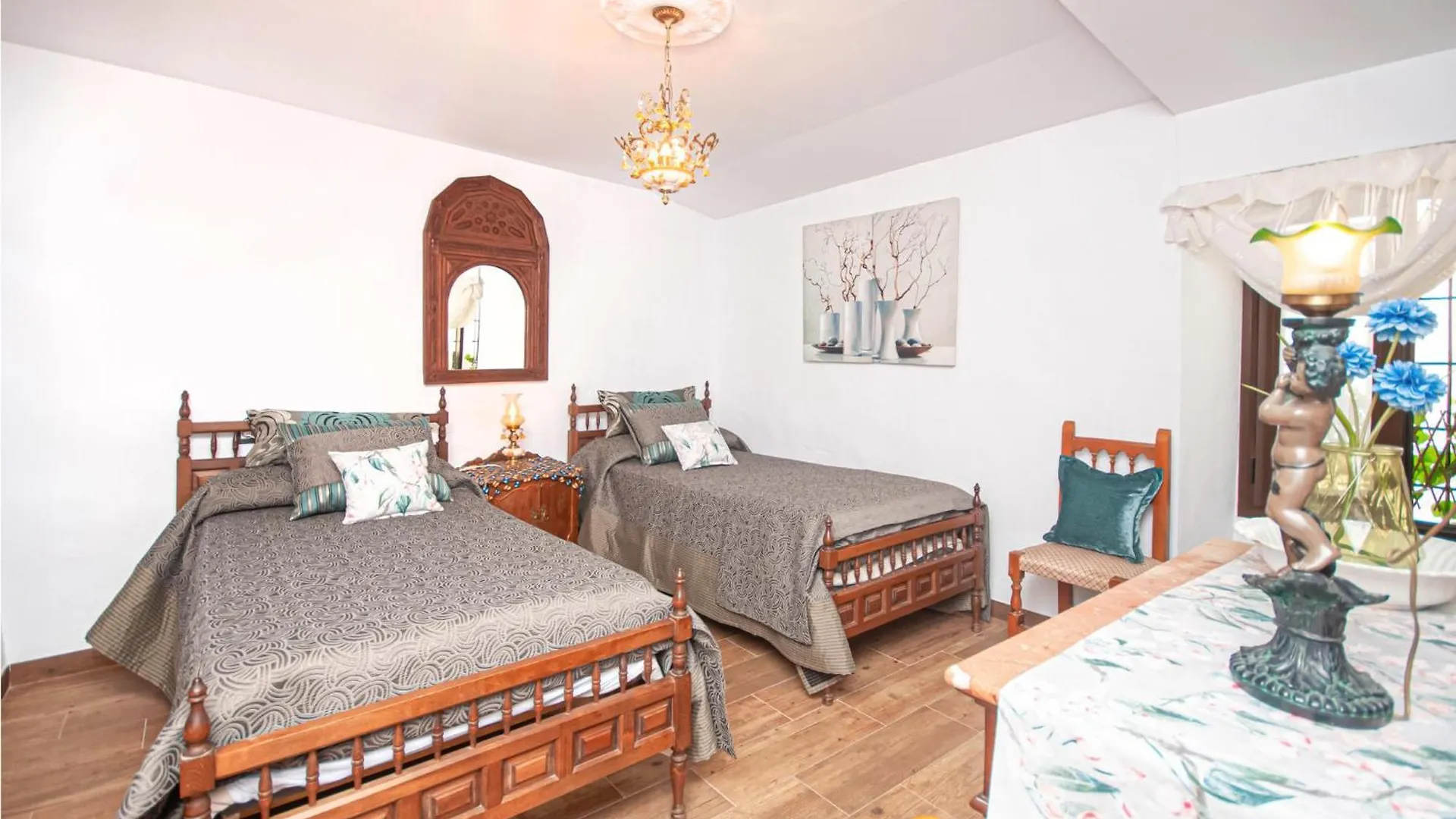 Amazing Apartment In Monterio With Kitchenette Montefrio