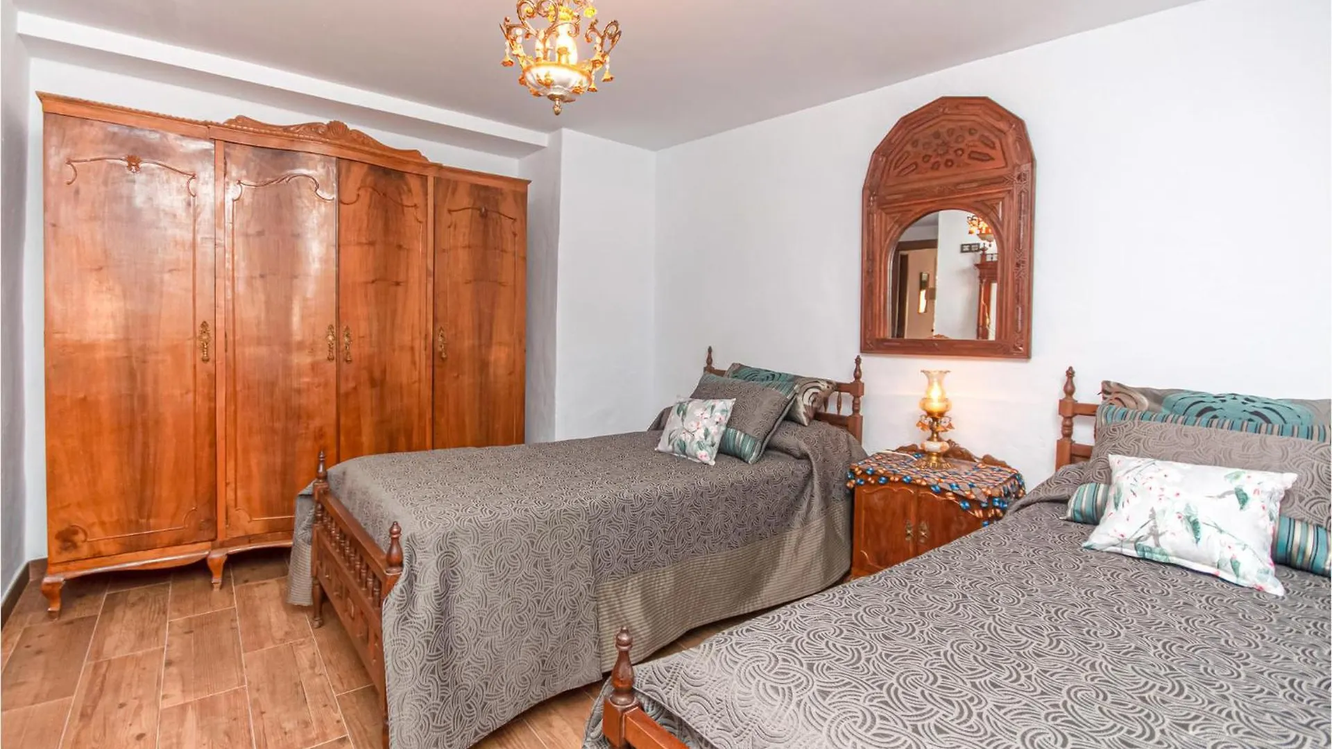 Amazing Apartment In Monterio With Kitchenette Montefrio