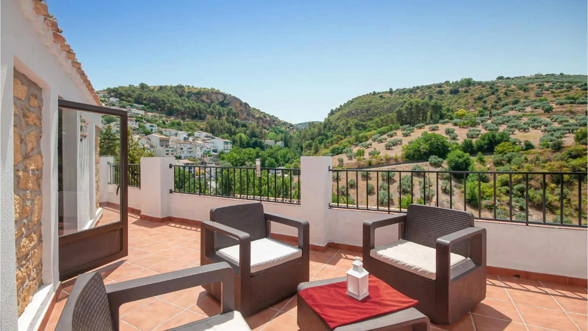 Amazing Apartment In Monterio With Kitchenette Montefrio