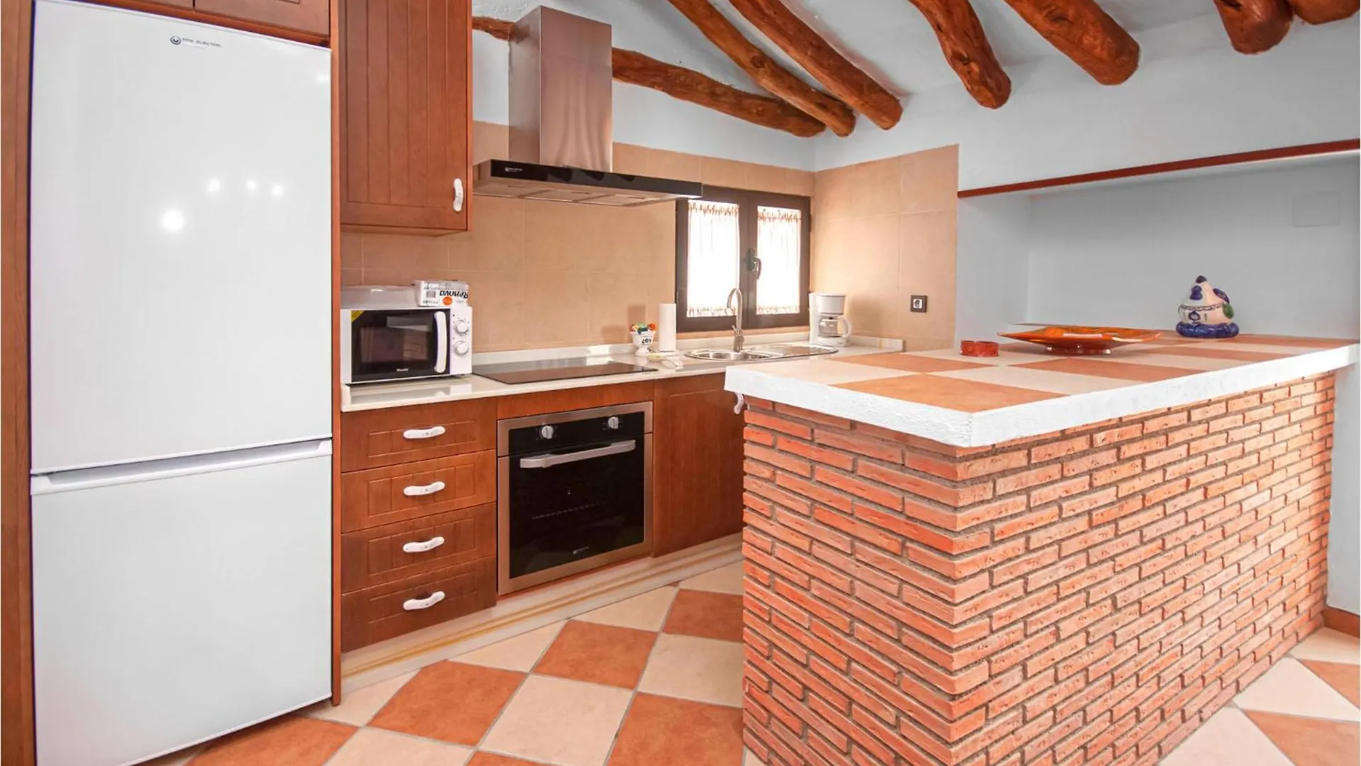 Amazing Apartment In Monterio With Kitchenette Montefrio