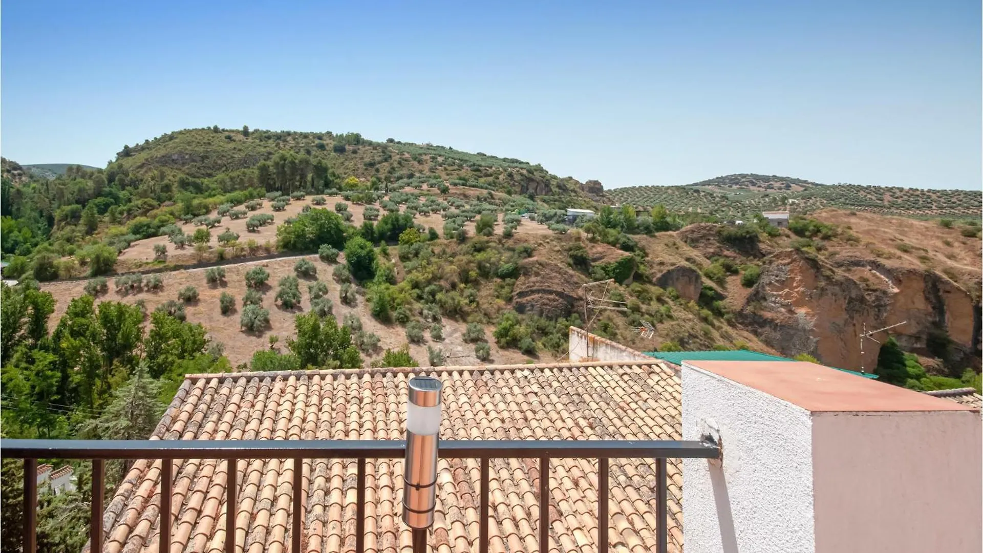 Amazing Apartment In Monterio With Kitchenette Montefrio